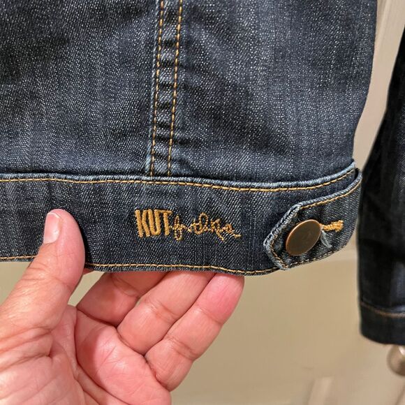 Kut from the Kloth Dark Wash Denim Jacket‎ Classic Button Front Casual Wear-SZ M - Picture 3 of 9